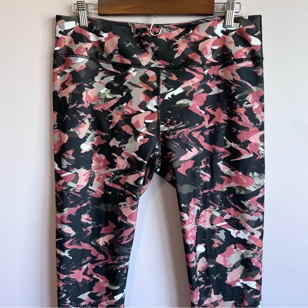 FABLETICS Size XL Pink Camo Pattern Terracotta Salar Leggings EUC - Picture 6 of 10